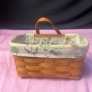 Longaberger Baskets 1995)